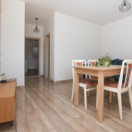 Relax 1 Apartment Pakostane Ngoại thất bức ảnh